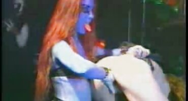 truyện sex one piece Người phụ nữ học cách làm tình bo chong nang dau sex với cặp vợ chồng mới cưới.